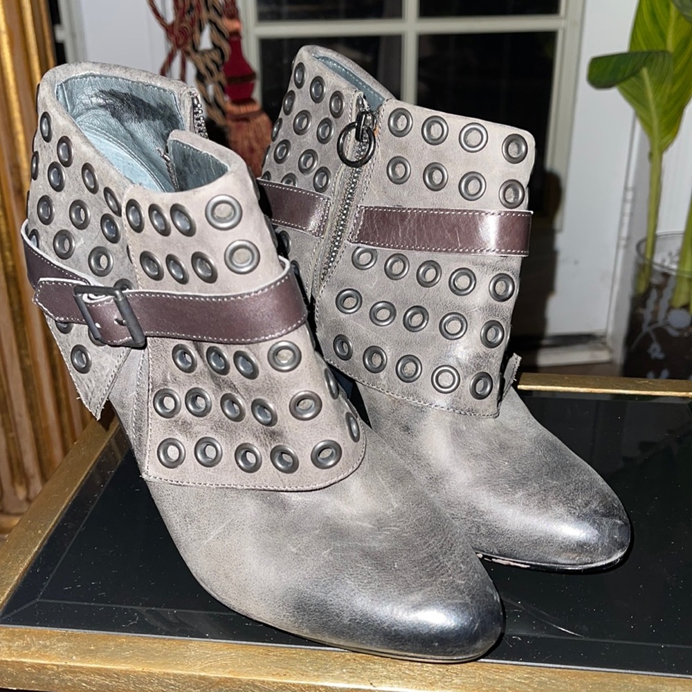Ash Shoes | Ash Iona Grommet-Embellished Leather Ankle Boots - Picture 1 of 6